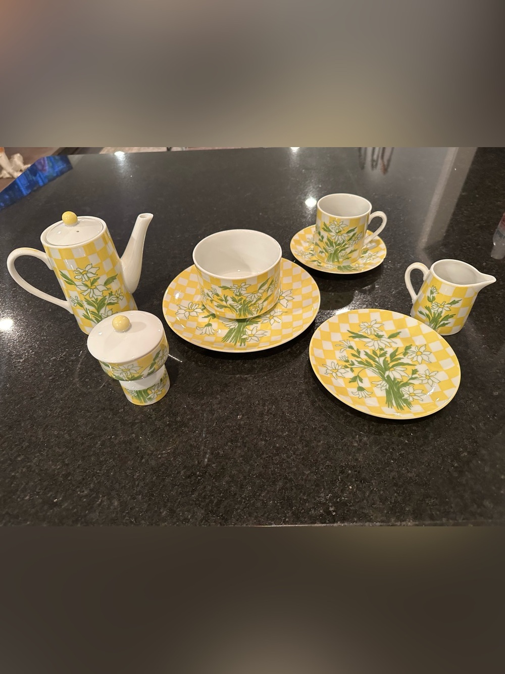 Villa Vanilla Palm Beach Daisy Tea Set - Franci Taste Setter Collection Japan